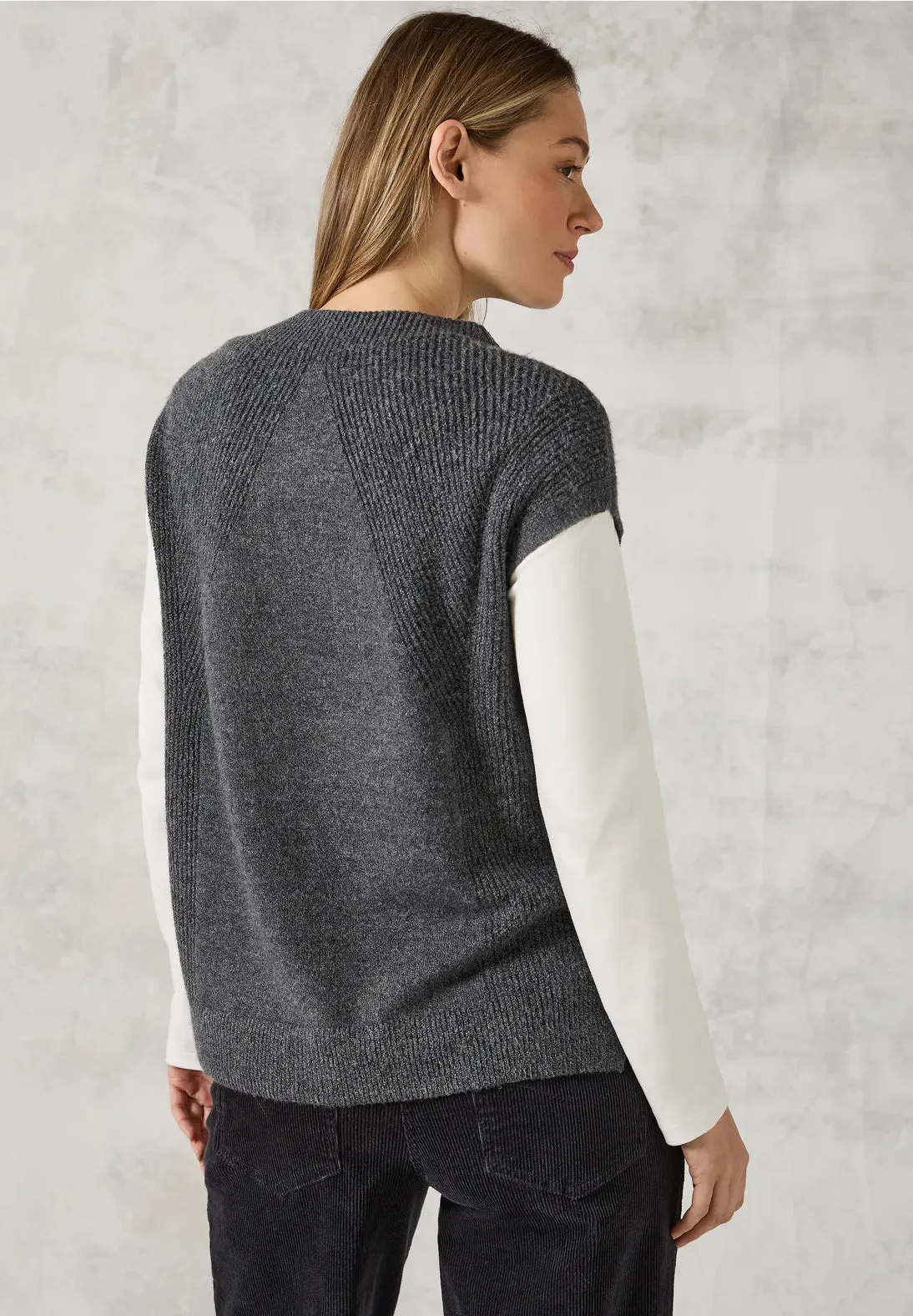 Cecil Sleeveless turtle neck knit in Lilac or Charcoal