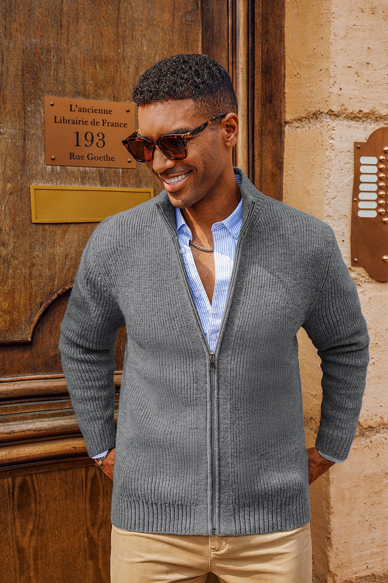 Men Stand Collar Textured Cardigan Long Sleeve Zip-up Sweater Knitwear