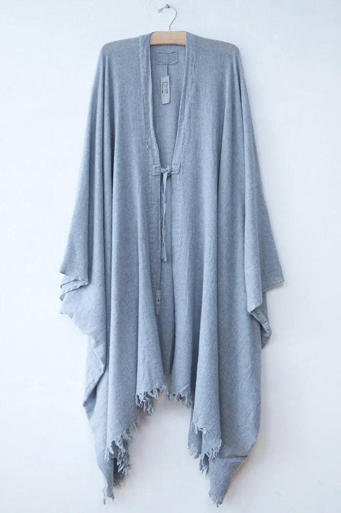 Private  02 04  Greyish 1820 Long Poncho