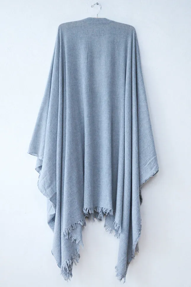 Private  02 04  Greyish 1820 Long Poncho