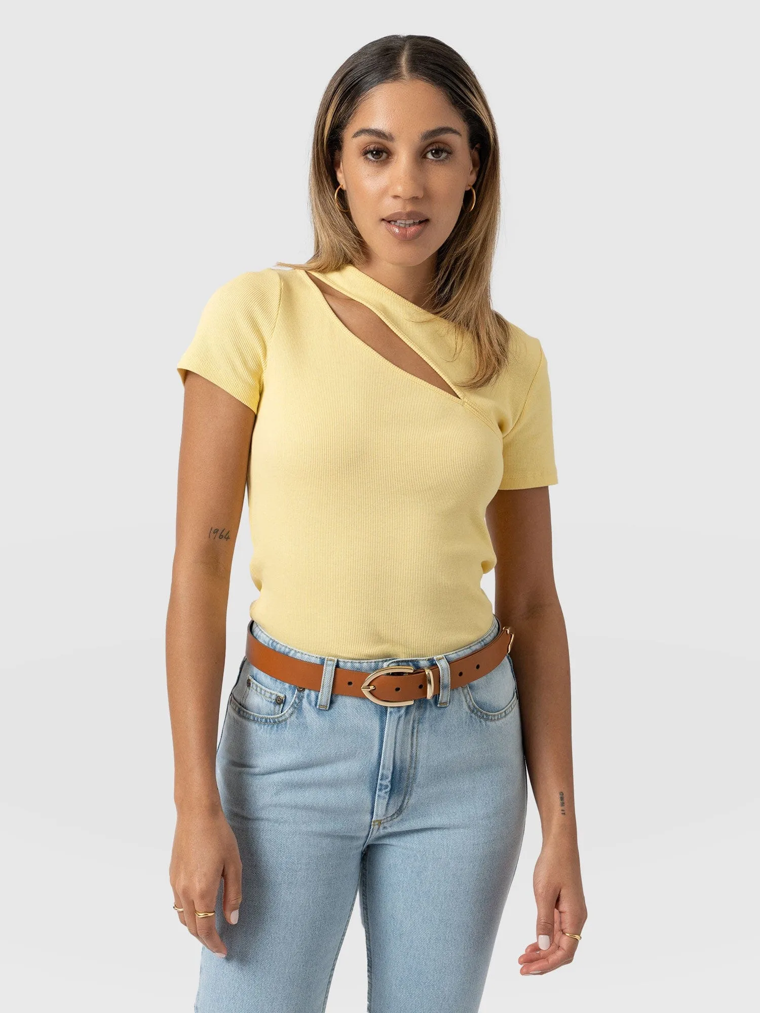 Reveal Tee - Yellow