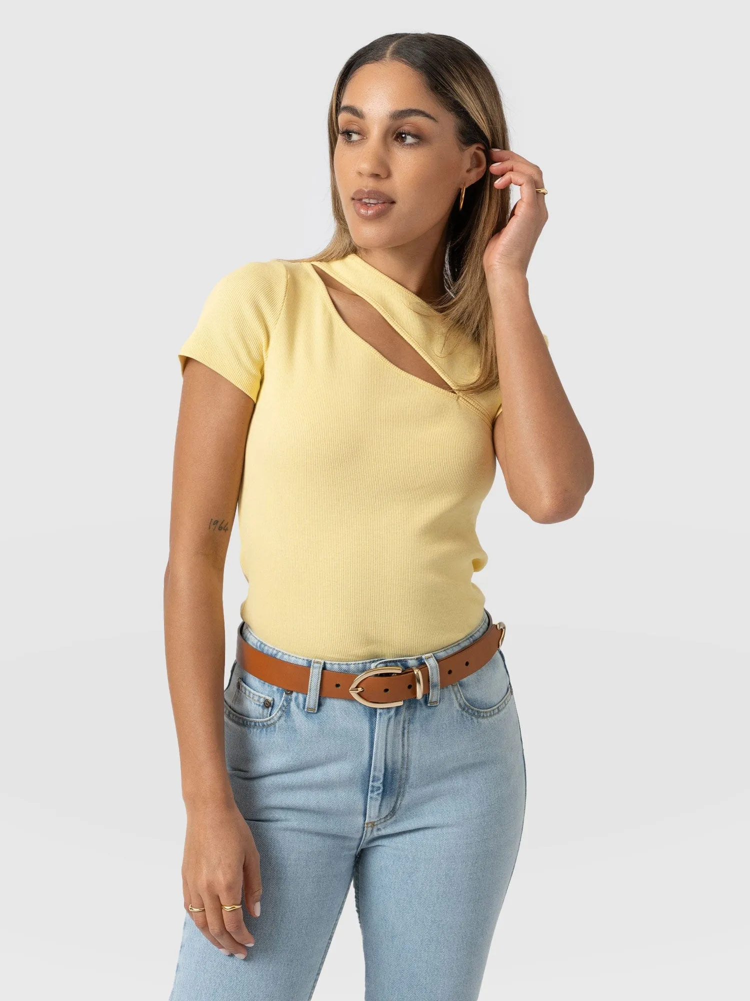 Reveal Tee - Yellow